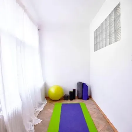 Airy & Bright Flat In Dejvice By Prague Castle Apartment Exterior photo