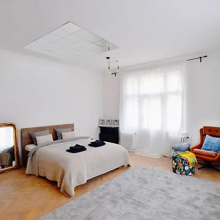 Airy & Bright Flat In Dejvice By Prague Castle Apartment Exterior photo